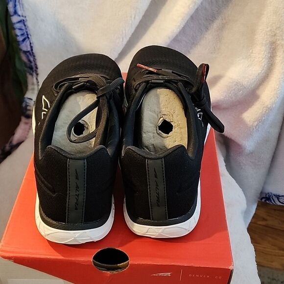 Altra M Escalante 2.5 size 11.5 - Picture 5 of 7